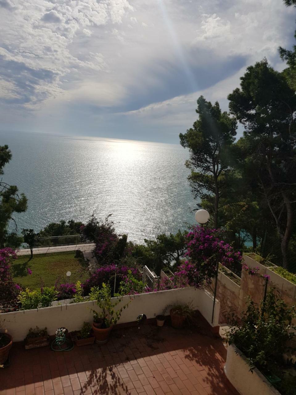 Villa Cala Della Pergola Vieste Exteriör bild